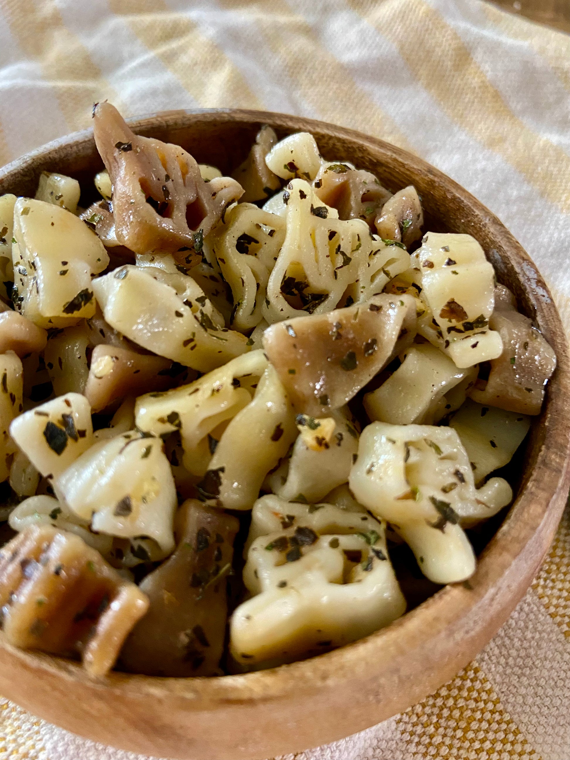 ASL Pasta (I-L-Y) with Basil'ly Pesto Mix - Parents Gone Hiatus